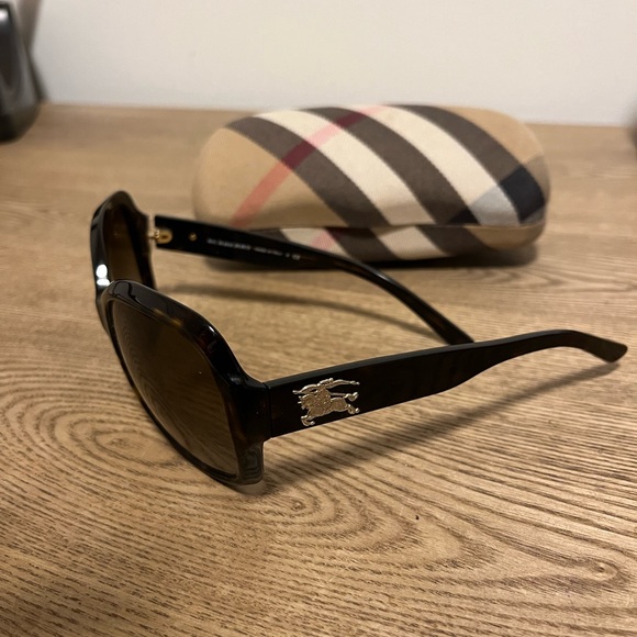 Burberry Sunglasses Women Ladies No Prescription Brand New Case Included - Picture 5 of 12